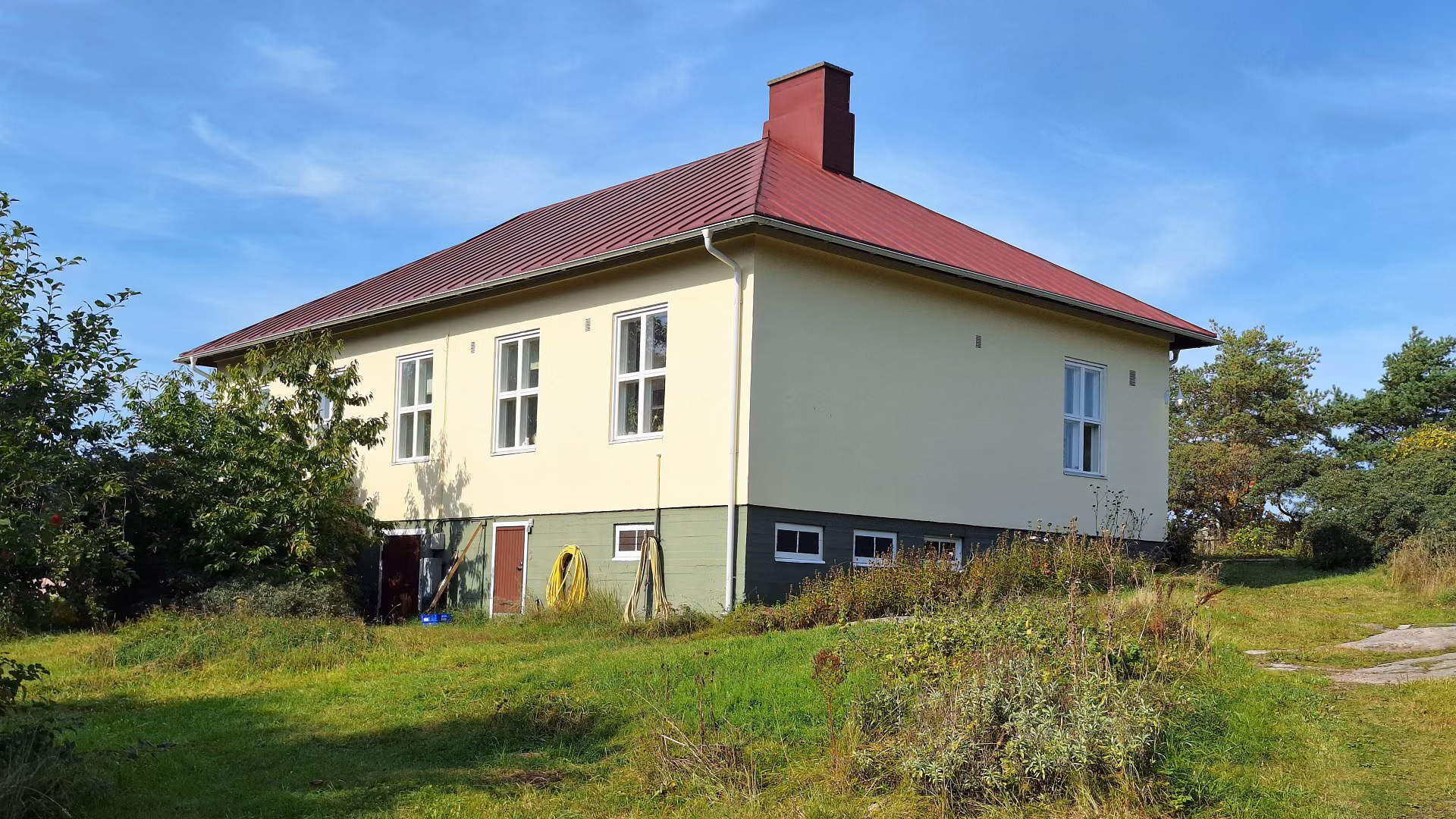 Utö skola: Finlands sydligaste skola i ytterskärgården, småklasser med naturen som lärmiljö.